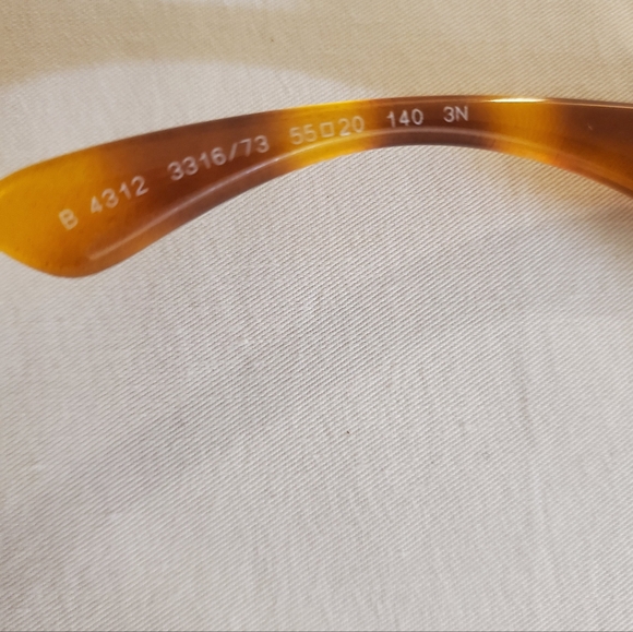 Burberry LARGE B LOGO Tortoise Shell Sunglasses- Full Inclusion - Picture 13 of 16